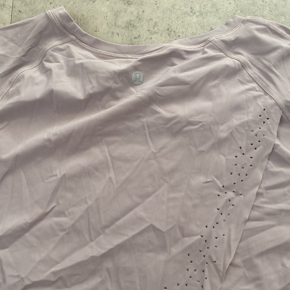 Lululemon shirt - Picture 2 of 4